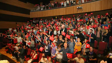 Karşıyaka’da Ege Türküleriyle 23 Nisan Coşkusu Zirveye Taştı!