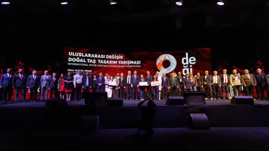 Gençlerden doğaltaşa “dekoratif” dokunuş