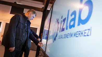 Biri açıldı diğeri yolda