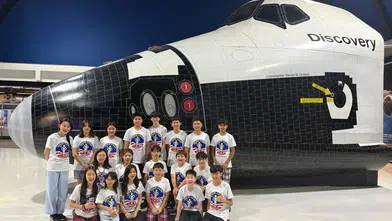 UZAY KAMPI İÇİN HANOİ’DEN İZMİR’E 8 BİN KİLOMETRE YOL KAT ETTİLER