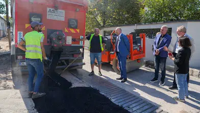 Gaziemir’de 32 bin 191 metrekarelik alandaki yol ve kaldırımlar yenilendi