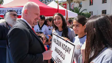 Pehlivan'dan 19 Mayıs mesajı: Gençliğin yanında olmak, geleceğe sahip çıkmaktır