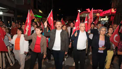 Dikili’de, 19 Mayıs coşkusu meydanlara taştı