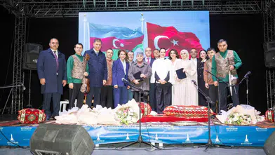 40 yıllık kardeşlik şarkılarla kutlandı