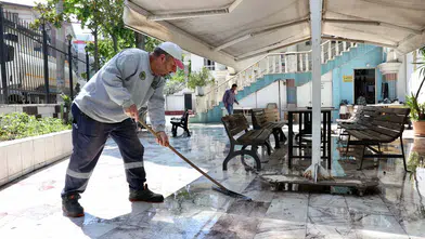 Buca’da ibadethaneler bayrama hazırlandı