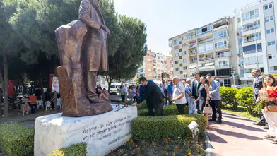 Nazım Hikmet Karşıyaka’da şiirleriyle anıldı