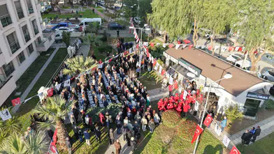 Karşıyaka’da bir açılış daha: Çınarlar ‘Emekli Yaka’ya kavuştu!