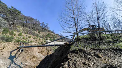 Çöken yolda çalışmalar başladı