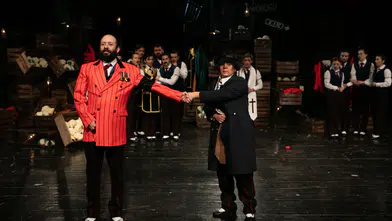 “Arturo Ui’nin Önlenebilir Tırmanışı” ayakta alkışlandı