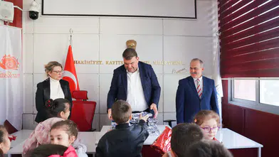 Seferihisar’da minik kalplerden büyük dayanışma