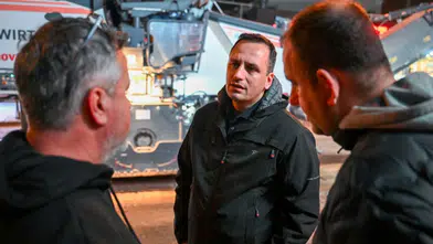 Bornova’da gece asfalt mesaisi