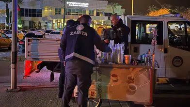 Büyükşehir zabıtası sahada: Fahiş fiyat ve izinsiz satışa geçit yok