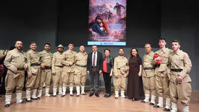 Dikili Belediyesi Halk Oyunları Topluluğu’ndan Anlamlı Gösteri