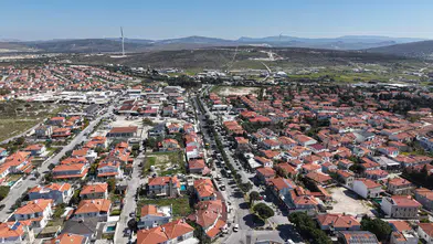 Çeşme’nin yolları yaza hazırlanıyor