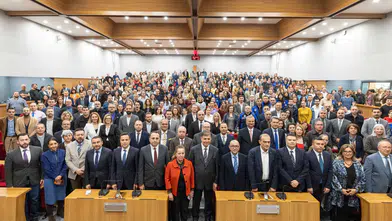 “İzmir’i birlikte büyüten büyük bir aileyiz”