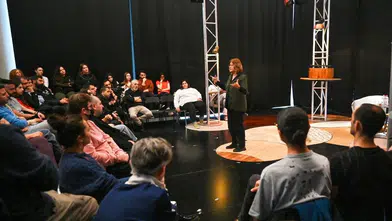 Tiyatronun binlerce yıllık yolculuğu Bornova’da anlatıldı