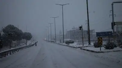 İzmir Ankara Arası Kaç Km ve Kaç Saat: Tren Var mı, Otobüs, Uçak Saatleri?