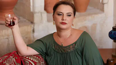 Sandık Kokusu Gülnaz Kimdir, Kaç Yaşında, Gerçek Adı? Geleneklerin Sert Yüzü