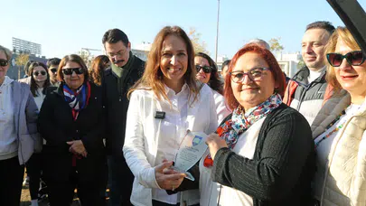 Karşıyaka’da zeytin fidanları toprakla buluştu