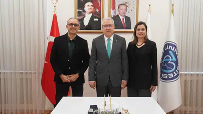 Ege Üniversitesi’nden Romatizmal Hastalara Özel İnovasyon: Termal Medikal Eldiven