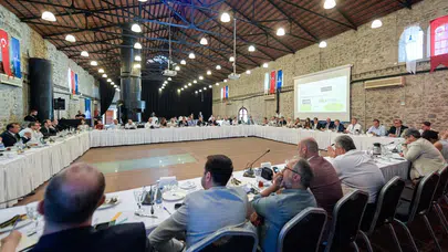 Tugay: Elimizin altında olan hazineleri görmeliyiz