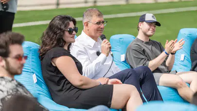 Çünkü İzmir gençleriyle güzel