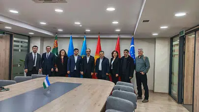 Ege Üniversitesi Özbekistan’da Tekstil Deri ve Moda Tasarım Fakültesi kuracak