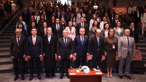 DEÜ EV SAHİPLİĞİNDE “ULUSLARARASI AİLE SEMPOZYUMU” BAŞLADI: GÜÇLÜ AİLE, GÜÇLÜ GELECEK