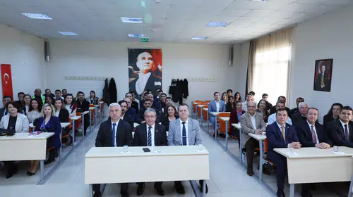 DEÜ’DE YENİLENEBİLİR ENERJİ ÇALIŞTAYI: ÜNİVERSİTE VE SEKTÖR BULUŞTU