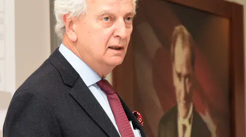 “ÇOCUKLARIMIZIN GÜVENLE BÜYÜDÜĞÜ BİR GELECEK İNŞA ETMEK SORUMLULUĞUMUZ”