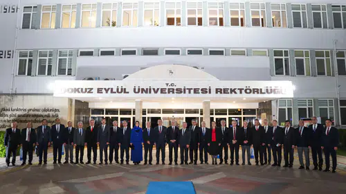 YÖK BAŞKANI EROL ÖZVAR, DEÜ EV SAHİPLİĞİNDE EGE BÖLGESİ REKTÖRLERİ İLE BULUŞTU