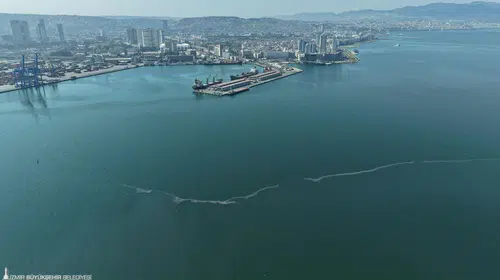 İzmir Körfezi göz göre göre kirletiliyor