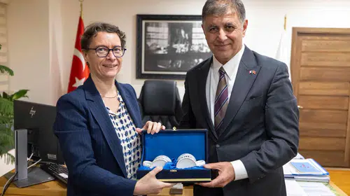 İzmir’in Fransa şehirleriyle bağı güçleniyor