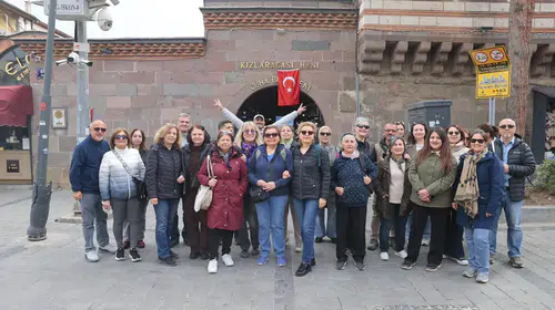 Konak Kültürel Miras Gezileri’yle kenti keşfettiler