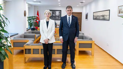 Başkan Tugay, İngiltere Büyükelçisi Morris’i ağırladı