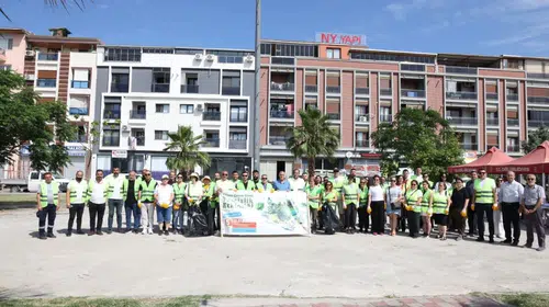 Çiğli’de Çevre Günü Etkinliği: Çöpler Toplandı, Çevre Bilinci Kazandı