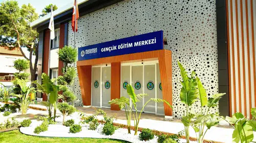 Menemen, eğitim yatırımlarıyla örnek gösteriliyor