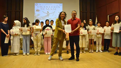 Ege Üniversitesi'nde teknoloji ve sanatla çevre bilinci üzerinde yenilikçi etkinlik düzenlendi