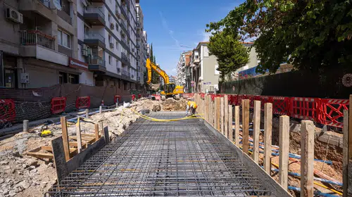 İzmir’de 3 milyar liralık alt yapı dönüşümü sürüyor