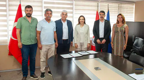 Karşıyaka’da Toplu İş Sözleşmesi’ne imzalar atıldı