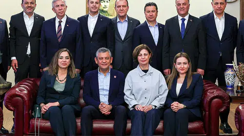 CHP'li başkanlardan ortak çağrı: Olağanüstü kurultay için 45 günlük takvim belirlendi
