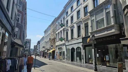 Belçika'da kavurucu sıcaklar alarm seviyesini yükseltti: Liege'de termometreler 44 dereceyi gösterdi