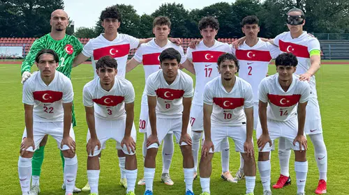 Altınordu’nun genç yetenekleri ay-yıldızlı formayla vitrine çıktı