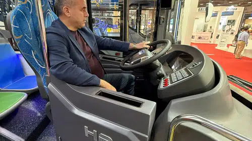 İzmirli minibüsçüler rotayı teknolojiye çevirdi: Geleceğin ulaşımı elektrikli olacak