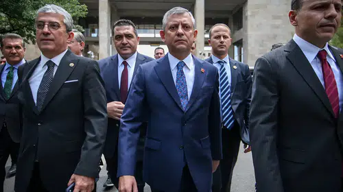 Gözler CHP Genel Merkezi'nde... Özgür Özel ekibinin topladığı kurultay imzaları yarın teslim ediliyor