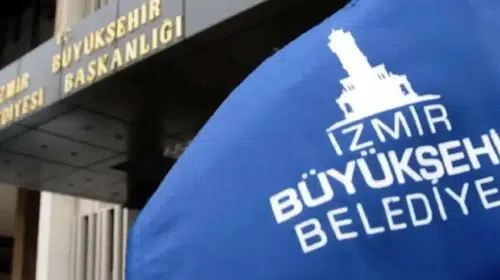 İzmir Büyükşehir Belediye Başkanvekili ve meclis üyeleri istifa etti