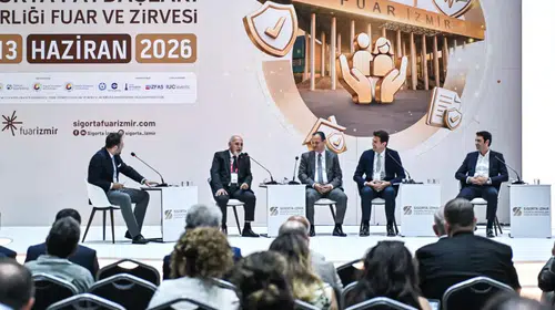 Sigorta İzmir Zirvesi'nde Dijital Dönüşüm ve Sürdürülebilirlik Konuları Ele Alındı
