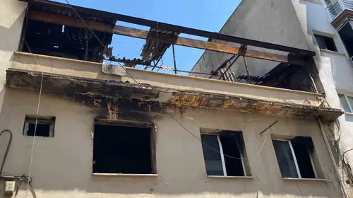 Efeler’de geceyi aydınlatan yangın: Apartman sakinleri büyük panik yaşadı