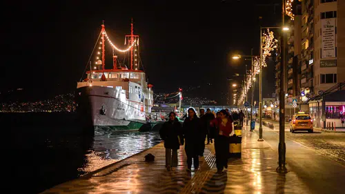 İzmir 2026’ya ışıl ışıl giriyor