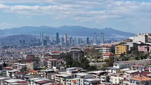 İzmir geleceğini güvenceye alıyor